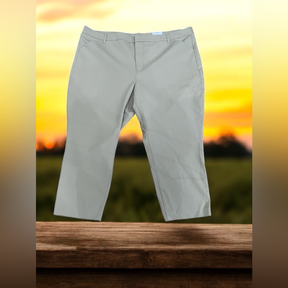 OLD NAVY Men’s Casual pants. Size:see photos for measurements. NWT